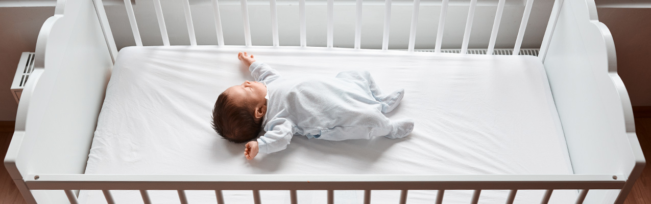 Aprenda qué hacer y qué no hacer cuando acueste a su bebé a dormir.
