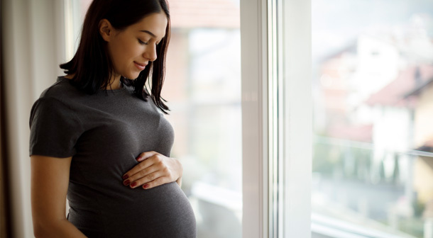 Las mamás embarazadas pueden encontrar ayuda a través de los servicios para niños y familias, como la Sociedad de Enfermeras y Familias de Texas.